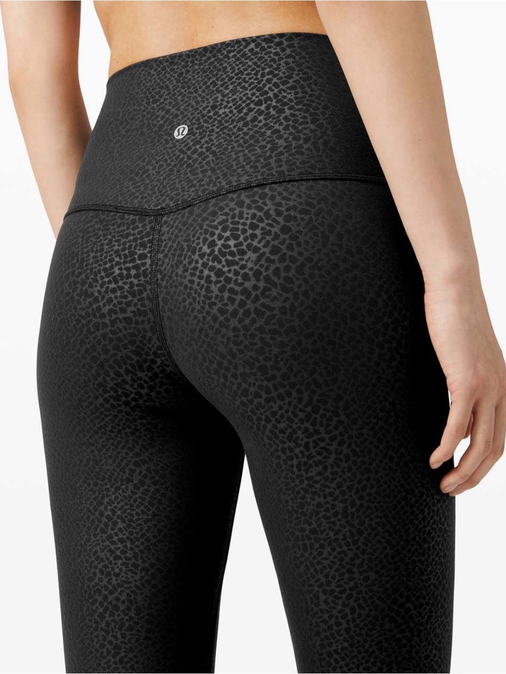 NWT lululemon athletica Align 28”Formulated Emboss Black size 6